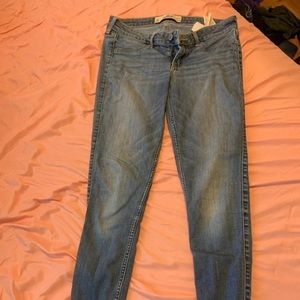 Hollister jeans
